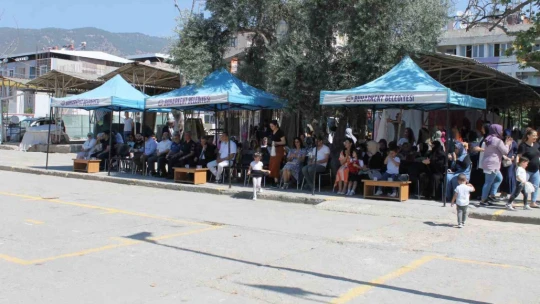 Buharkent Halk Eğitimi Merkezi'nden yıl sonu sergisi