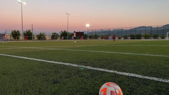 Buharkent'te 'Kentin Çocukları' futbol turnuvasında ilk düdük çaldı
