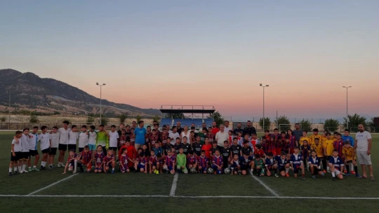 Buharkent'te 'Kentin Çocukları' futbol turnuvasında ilk düdük çaldı