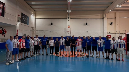 Buharkent'te 'Kentin Çocukları' voleybol turnuvasında ilk düdük çaldı