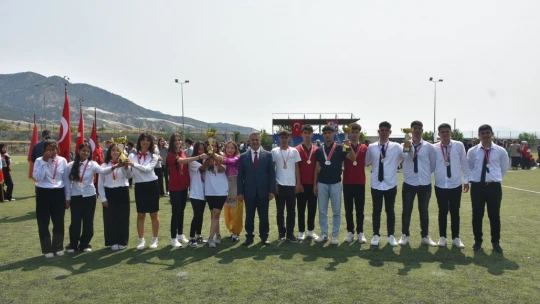 Buharkent'te 19 Mayıs etkinliklerle kutlandı