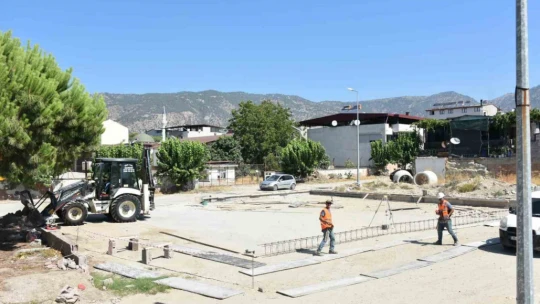 Buharkent'te doğalgaz için ilk kazma vuruldu