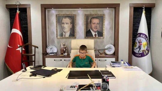 Buharkent'te geleceğin başkanları göreve başladı