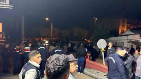 Buharkent'te husumetli aileler birbirine girdi: 7 yaralı