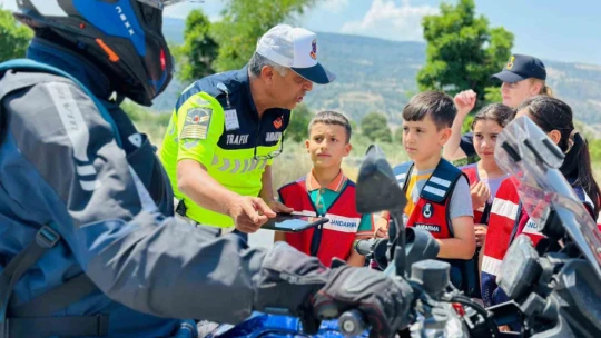Buharkent'te öğrenciler jandarmayı tanıdı
