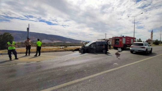 Buharkent'te trafik kazası: 2 yaralı