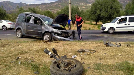 Buharkent'te trafik kazası: 2 yaralı