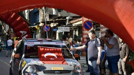 Buharkent'te Türkiye Tırmanma Yarışı sembolik startla başladı