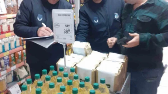 Buharkent'te zincir marketler denetlendi