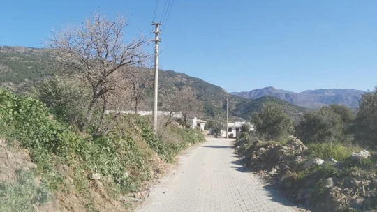 Buharkent Belediyesi'nden yol çalışması
