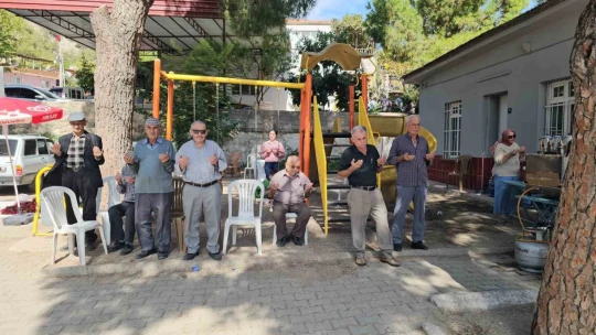 Buharkentliler kuraklığa karşı yağmur duasına çıktı