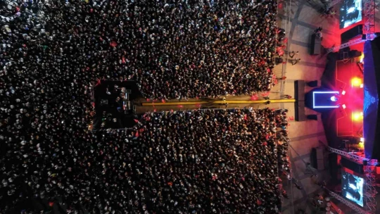 Büyükşehir, 23 Nisan'ı binlerce kişinin katıldığı konserle kutladı