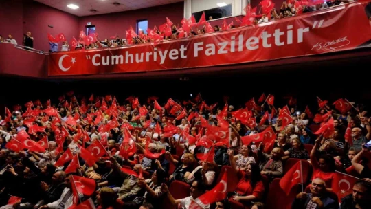 Büyükşehir, Atatürk'ü türkülerle andı