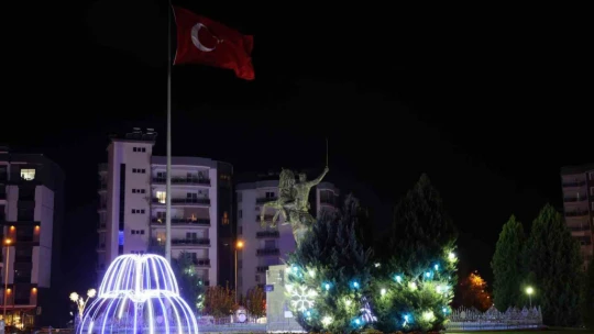 Büyükşehir Aydın'ı 2025 için ışıklandırdı