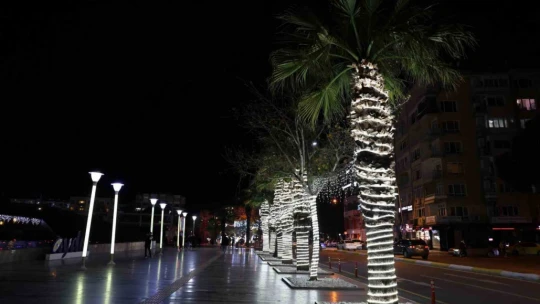 Büyükşehir Aydın'ı 2025 için ışıklandırdı