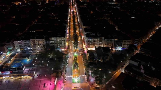 Büyükşehir Aydın'ı 2025 için ışıklandırdı