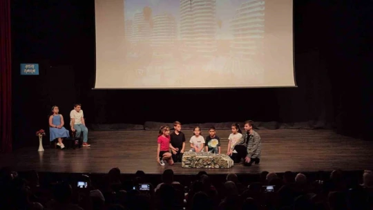 Büyükşehir Belediyesi'nin Drama Atölyesi'ndeki minikler hünerlerini sergiledi