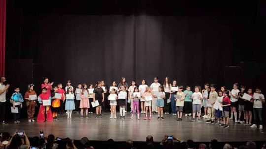 Büyükşehir Belediyesi'nin Drama Atölyesi'ndeki minikler hünerlerini sergiledi