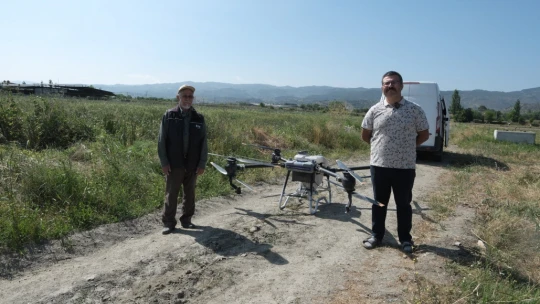 Büyükşehir'den ücretsiz drone ile gübreleme hizmeti