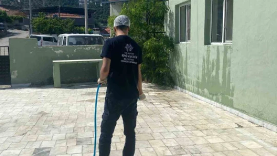 Büyükşehir ekipleri bayram öncesi camileri temizledi