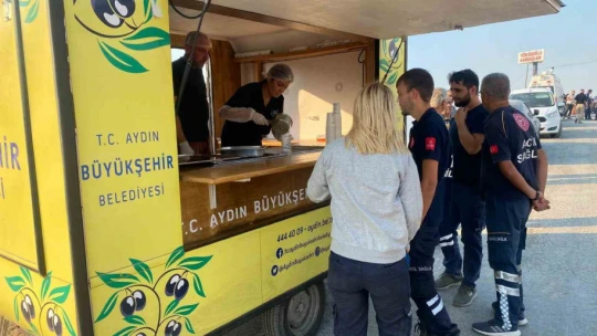 Büyükşehir ekipleri ilk andan itibaren yangın bölgesinde