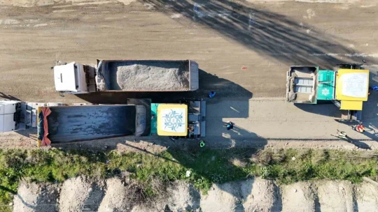 Büyükşehir ekipleri turizmin kalbindeki yolları yeniliyor