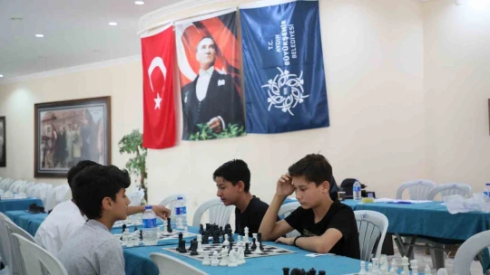 Büyükşehir'in Satranç Turnvası'nda hamleler yarıştı