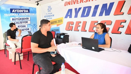 Büyükşehir'in tercih tırı üniversite adaylarının hizmetinde