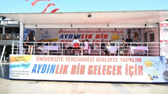Büyükşehir'in tercih tırı üniversite adaylarının hizmetinde