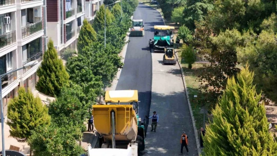 Büyükşehir'in yol çalışmaları devam ediyor