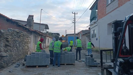 Büyükşehir, Nazilli'de yolları yeniliyor