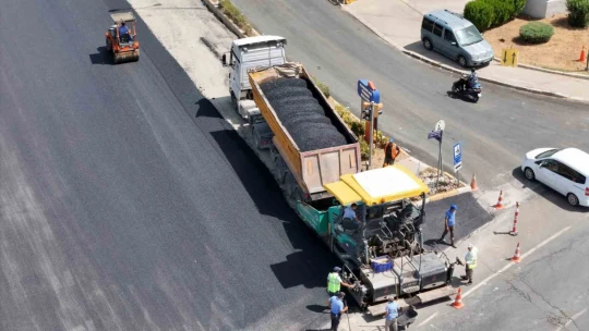 Büyükşehir Nazilli'de yolları yeniliyor