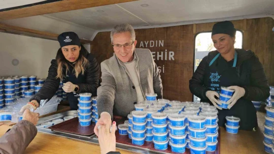 Büyükşehirden Nazillili vatandaşlara 'Kandil Helvası' ikramı