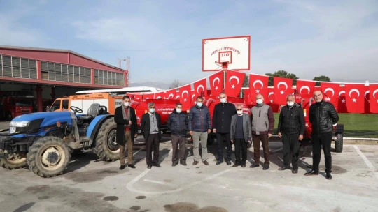 Büyükşehir'in yangın söndürme tankeri dağıtımı devam ediyor