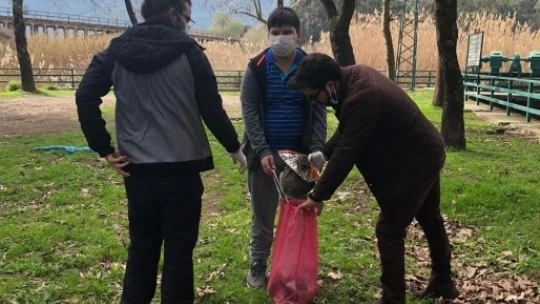 Can dostların besleme çalışmalarına engelliler de katıldı