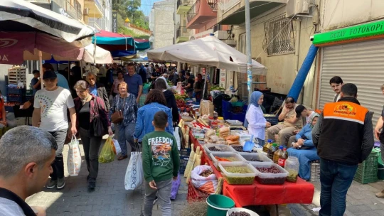 Çarşı ve sokaklarda bayram yoğunluğu