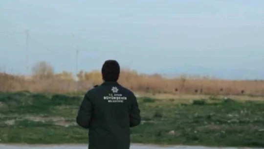 Çerçioğlu'ndan Aydın çiftçisine dronlu gübreleme desteği