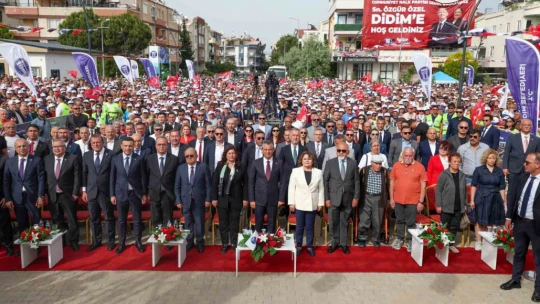 CHP Genel Başkanı Özel, Didim'de toplu açılış törenine katıldı