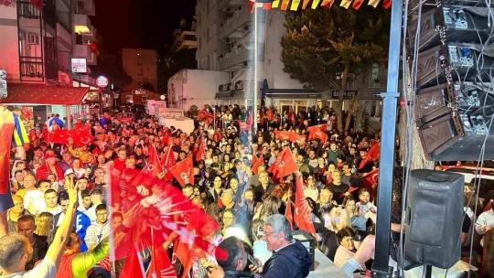 CHP Kuşadası İlçe Örgütü kutlamalara başladı