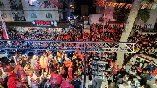 CHP Kuşadası İlçe Örgütü kutlamalara başladı