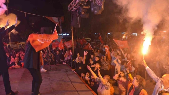 CHP'li Gençay, Didim'in ilk kadın belediye başkanı oldu