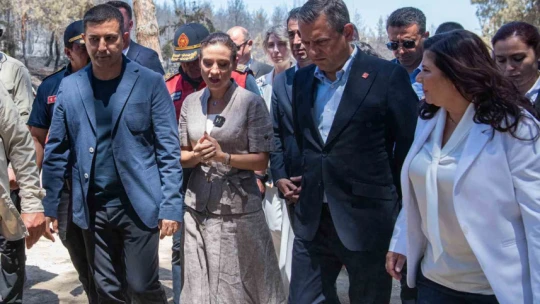 CHP lideri Özel, yangın bölgesinde incelemelerde bulundu