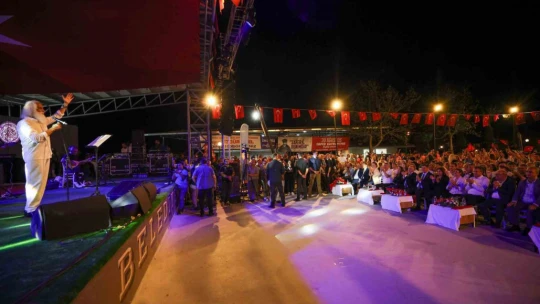 CHP Lideri Özgür Özel, Aydın'da Suavi konserine katıldı