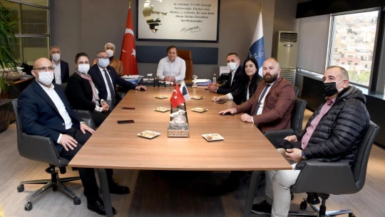 CHP'li Süleyman Bülbül, Kuşadası'nda meslek odalarını ziyaret etti
