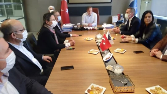 CHP'li Süleyman Bülbül, Kuşadası'nda meslek odalarını ziyaret etti