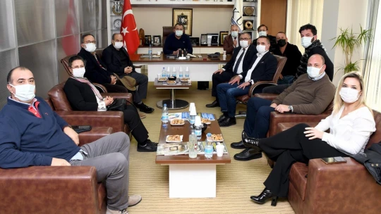 CHP'li Süleyman Bülbül, Kuşadası'nda meslek odalarını ziyaret etti