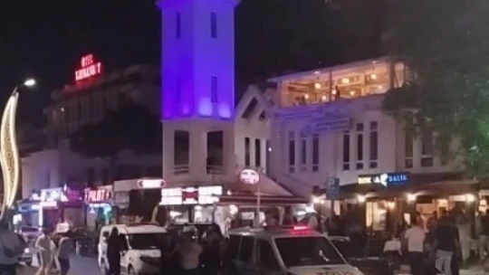 Çılgına dönen grubu polis bile ayıramadı, kimse kavganın sebebini anlamadı