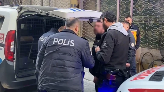 Cinayetin ardından evden elleri cebinde çıkartılan zanlıya müebbet hapis cezası verildi