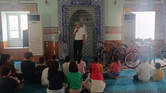 Çine'de Kur'an-ı Kerim'e geçen öğrencilere bisiklet hediye edildi