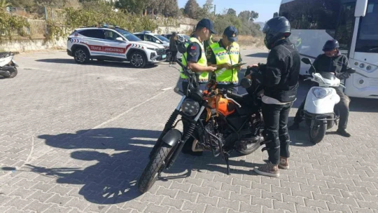 Çine'de motosiklet sürücüleri denetlendi